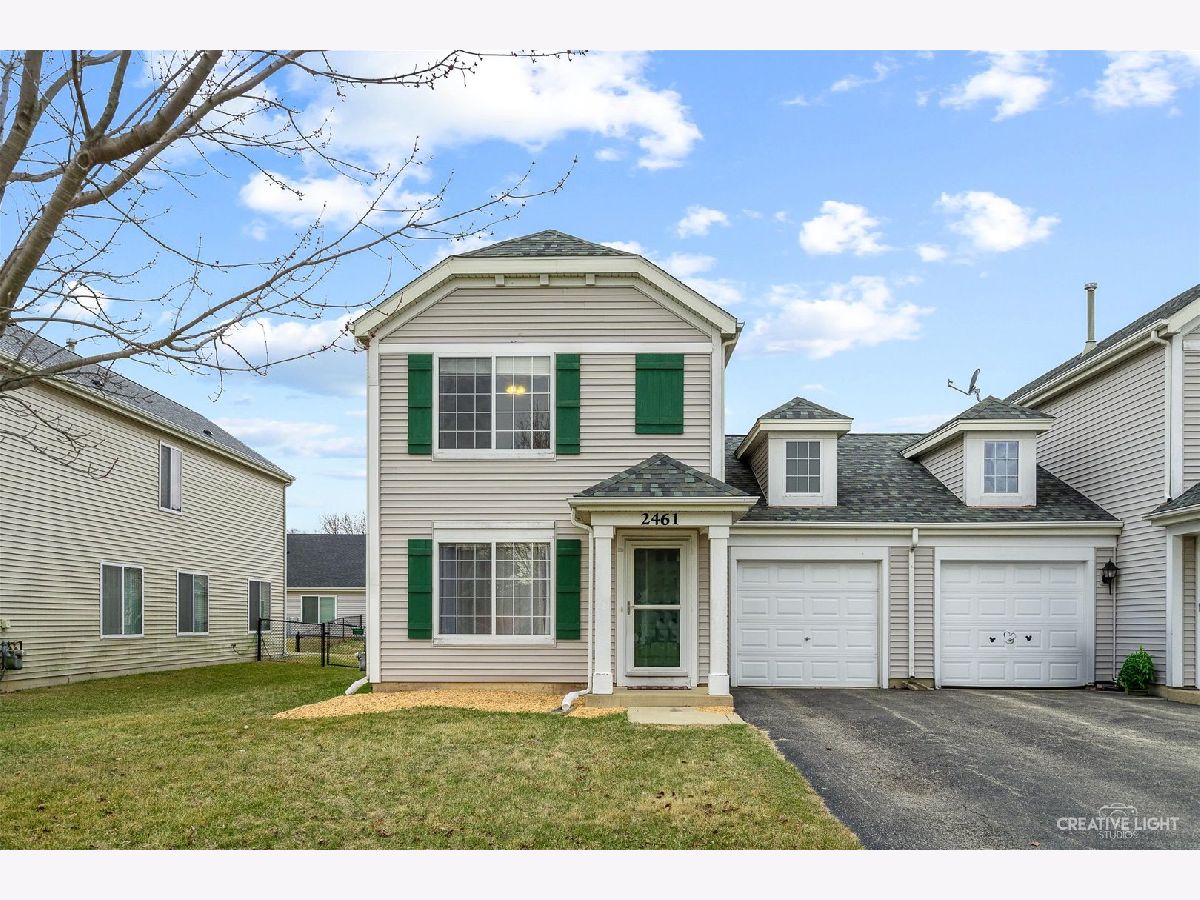 Townhomes & Homes Sold Montgomery Crossings Montgomery Illinois, 2461 Hillsboro