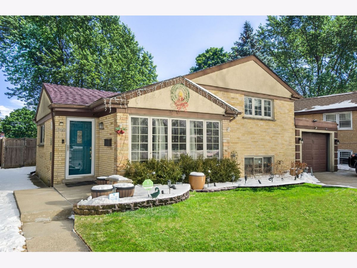 Townhomes & Homes Sold Cumberland Village Des Plaines Illinois, 349 Amherst