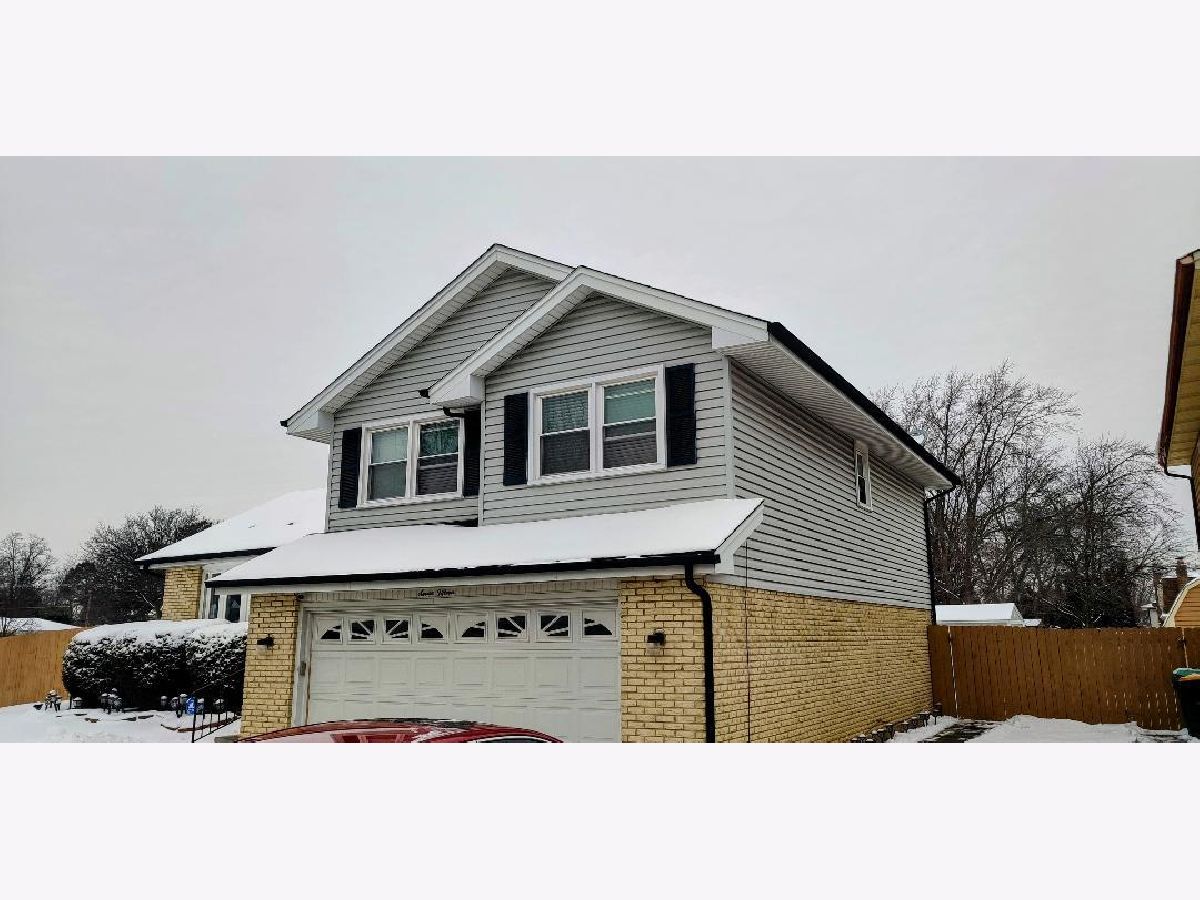 Homes & Condos & Townhomes Sold Kingsport Village Wheeling Illinois, 715 Longtree