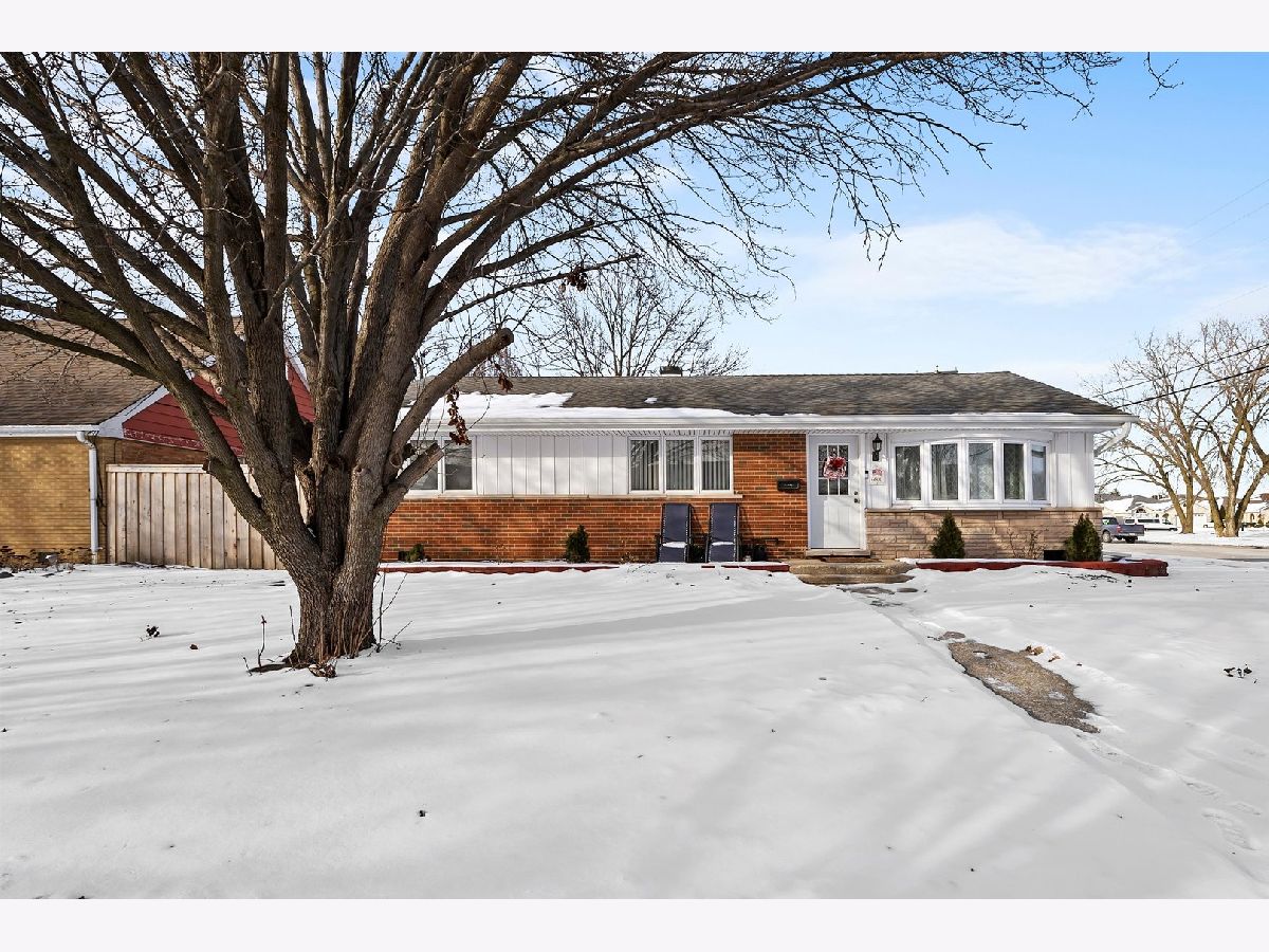  Rented Bridgeview Illinois, 6800 Olympic