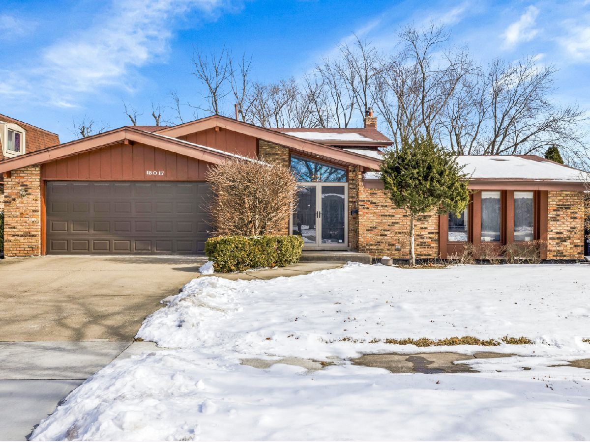 Homes Sold Dolphin Lake Homewood Illinois, 18017 Marlin