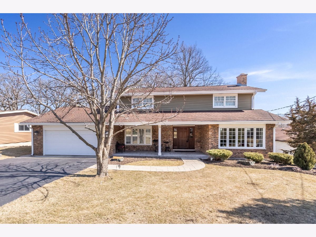 Homes Sold Loch Lomond Mundelein Illinois, 933 Lomond