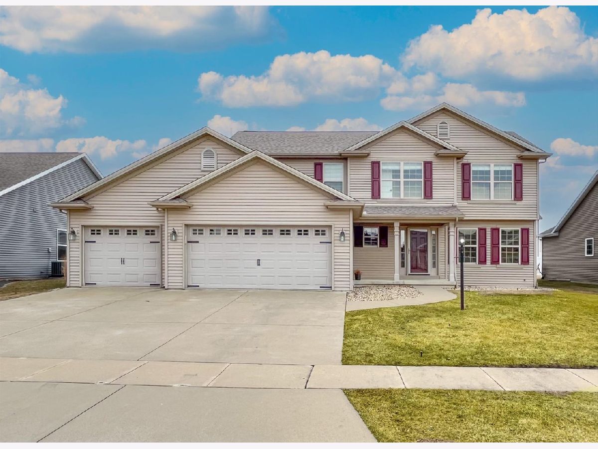 Homes & Condos & Townhomes Sold Liberty On The Lakes Savoy Illinois, 405 Potomac