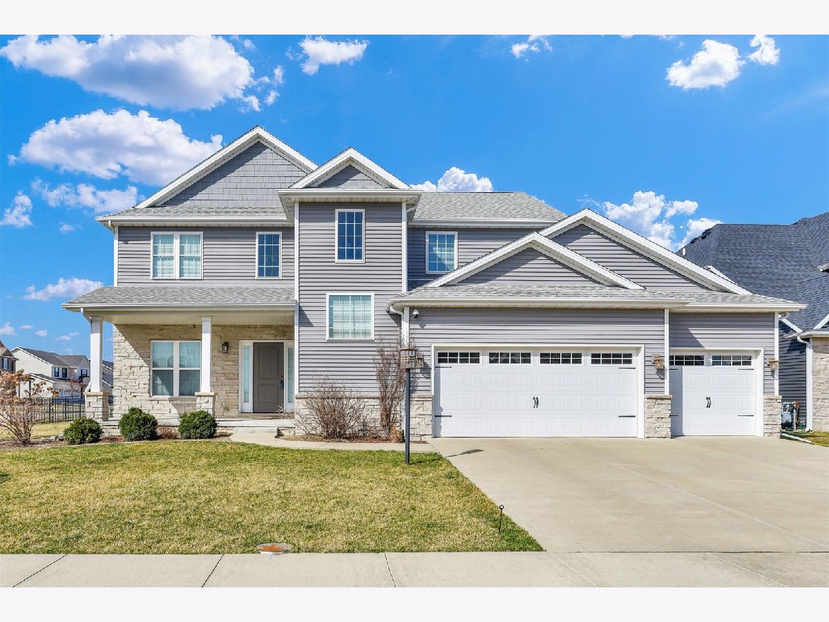 Homes Sold Fieldstone Savoy Illinois, 102 Astoria