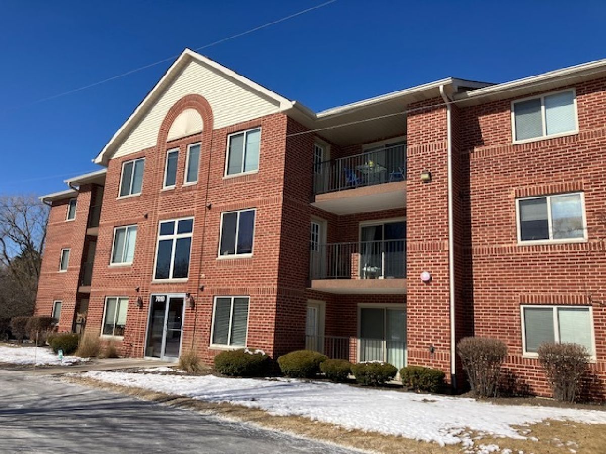 Condos & Townhomes & Homes Sold Heritage Orland Park Illinois, 7010 Heritage