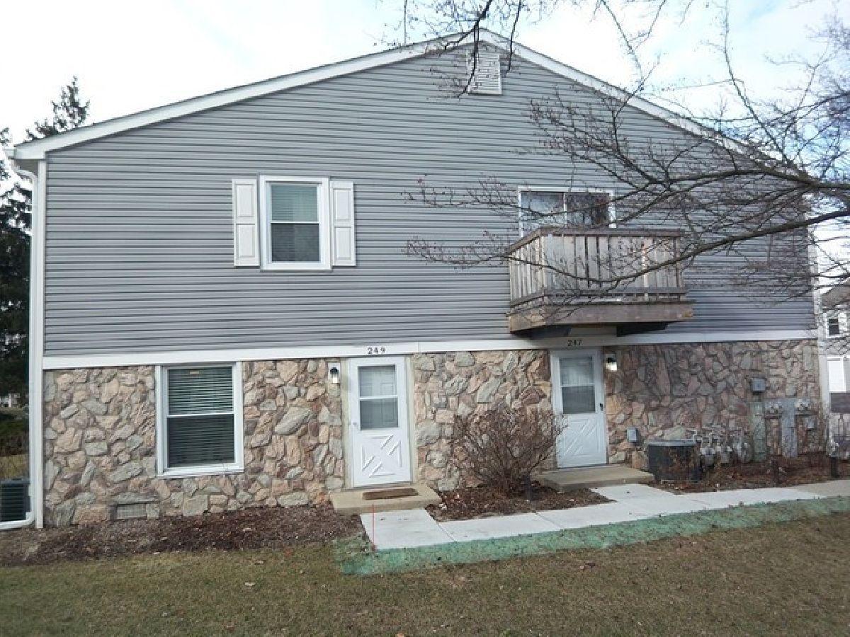 Townhomes & Condos & Homes Rented Nantucket Cove Schaumburg Illinois, 249 Nantucket Harbor