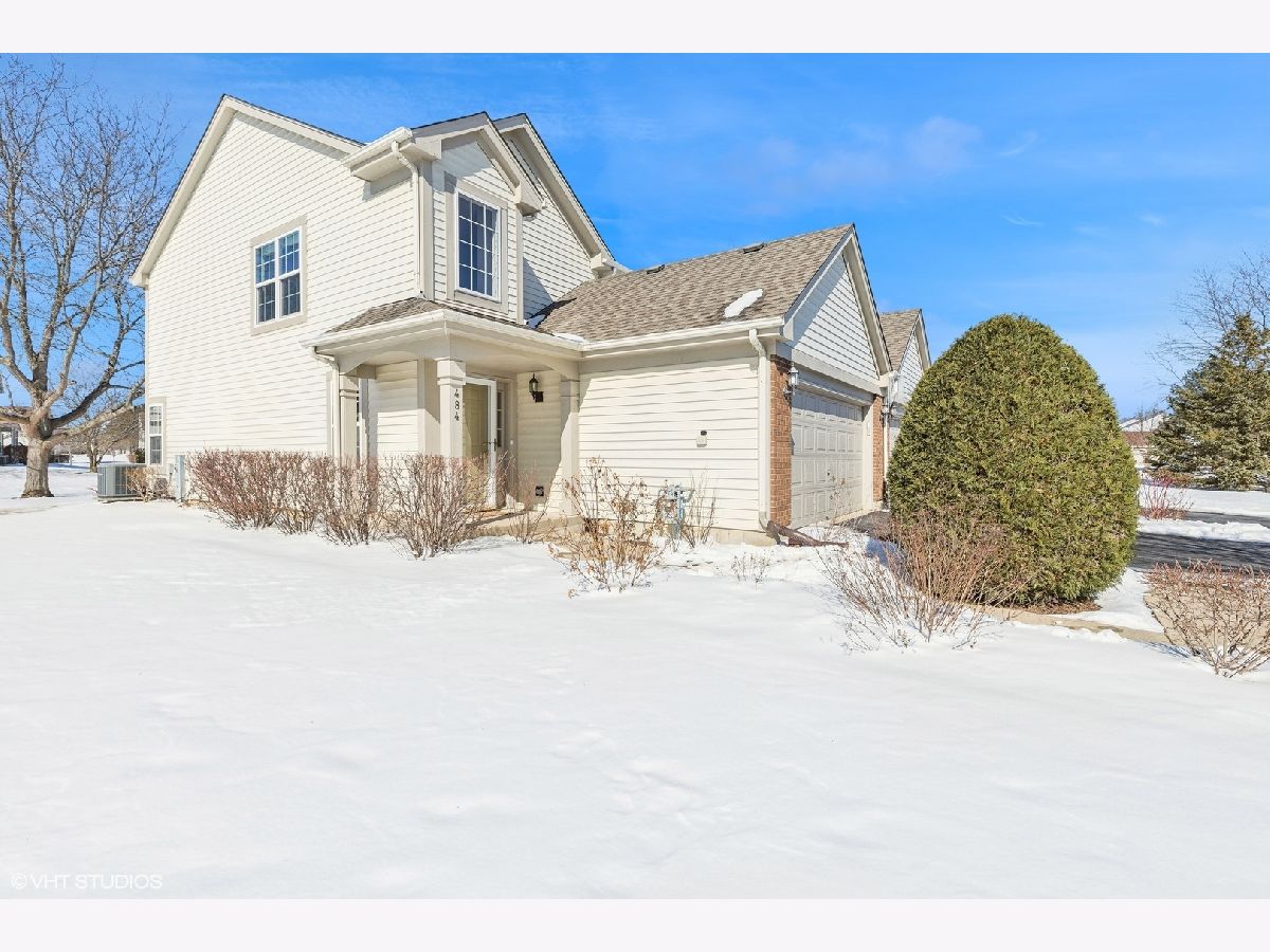 Homes & Townhomes & Condos Sold Country Place Lindenhurst Illinois, 484 Aster