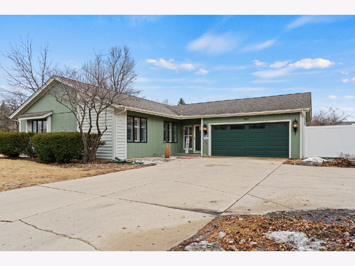 Homes & Condos & Townhomes Sold Williamsburg Commons Elgin Illinois, 265 Lyle