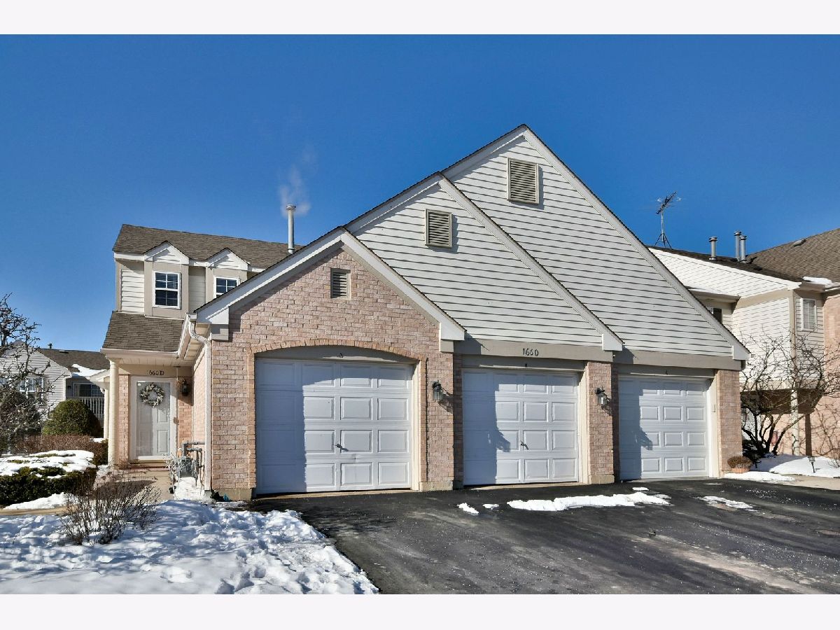 Townhomes & Condos Sold Briar Pointe Schaumburg Illinois, 1660 Grove