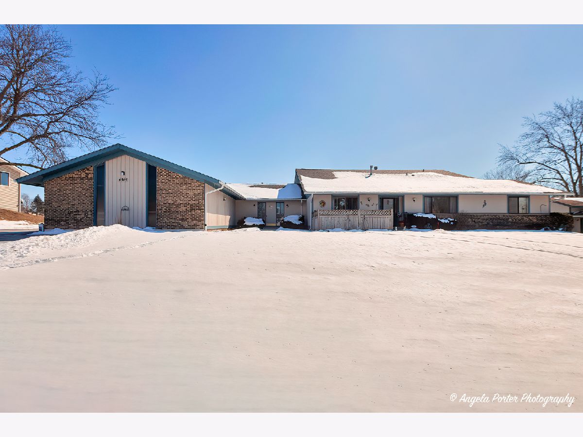 Homes & Condominiums Sold Whispering Oaks Mchenry Illinois, 4915 Oakwood