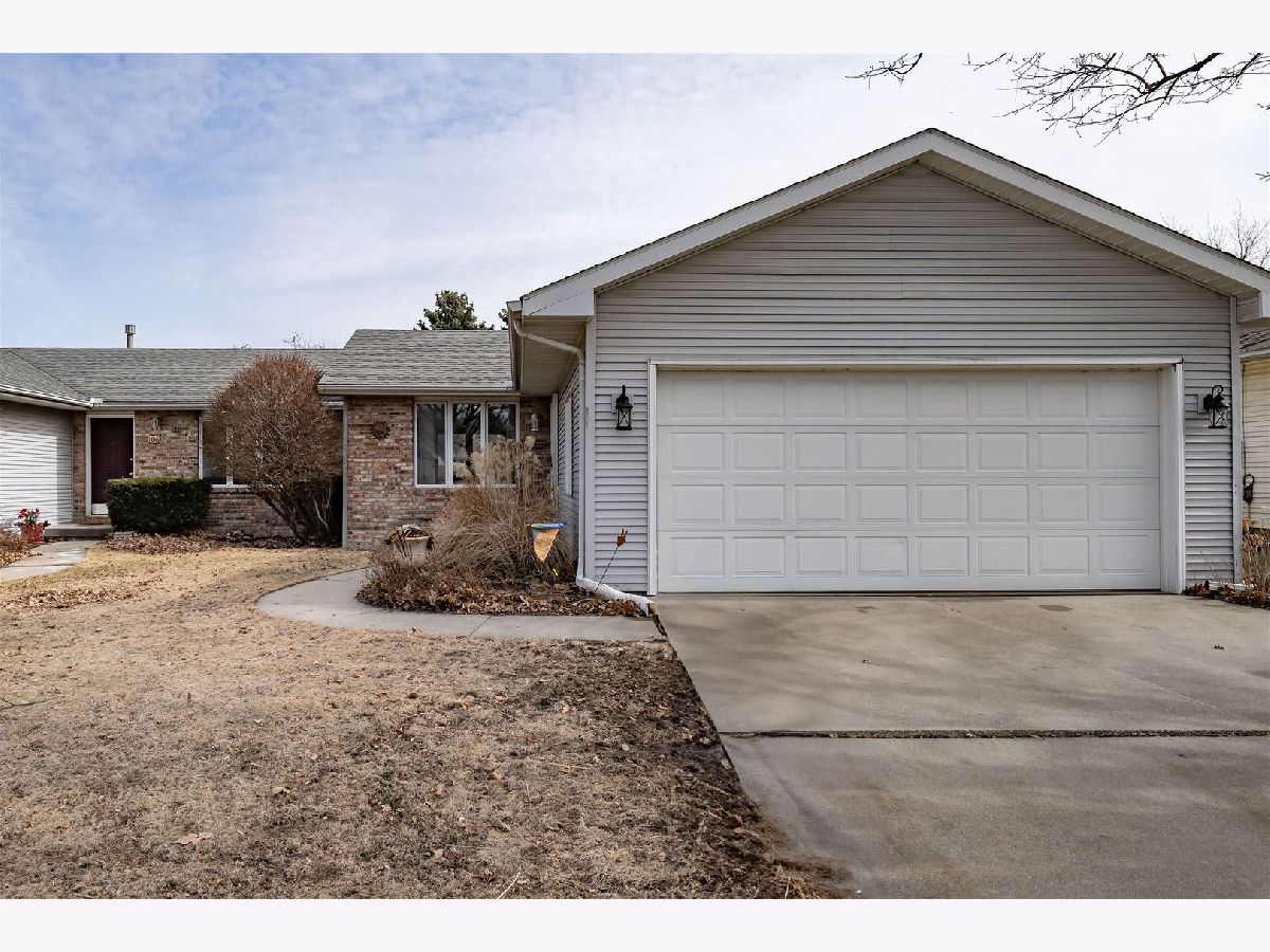 Homes & Condos & Townhomes Sold Windsor Crest Normal Illinois, 106 Blair