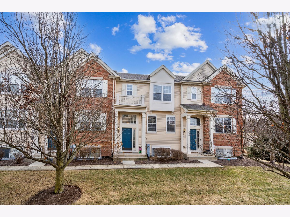 Townhomes Rented Lincoln Station Oswego Illinois, 536 Lincoln Station