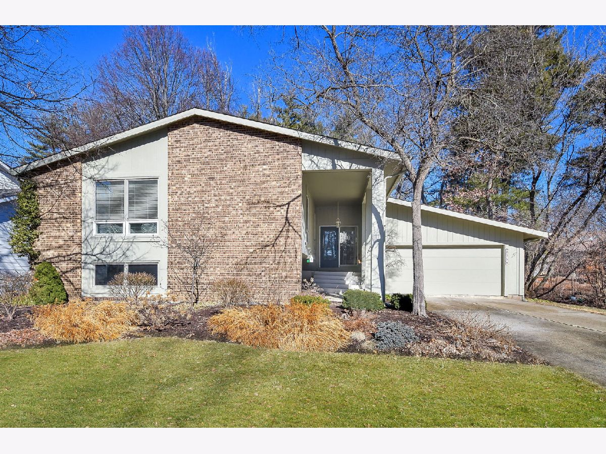 Homes & Condos & Townhomes Sold Green Trails Lisle Illinois, 2350 Tanglewood