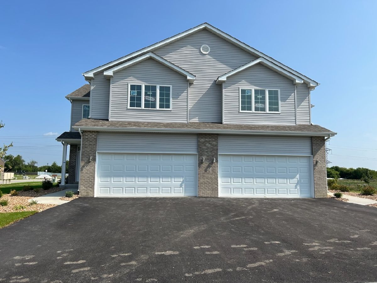 Homes & Condos & Townhomes Sold Leigh Creek New Lenox Illinois, 1571 Glenbrooke