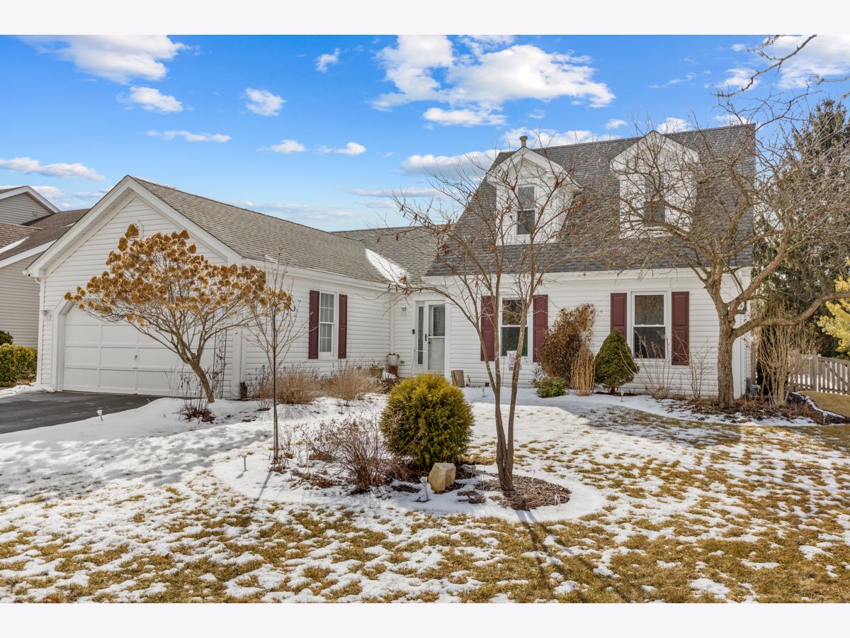 Homes & Townhomes Sold Foxmoor Fox River Grove Illinois, 608 Hunters
