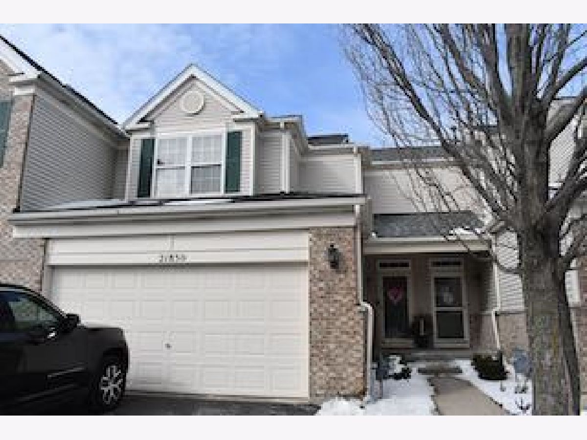 Homes & Townhomes Sold Orchard Hills Wauconda Illinois, 2185 Braeburn