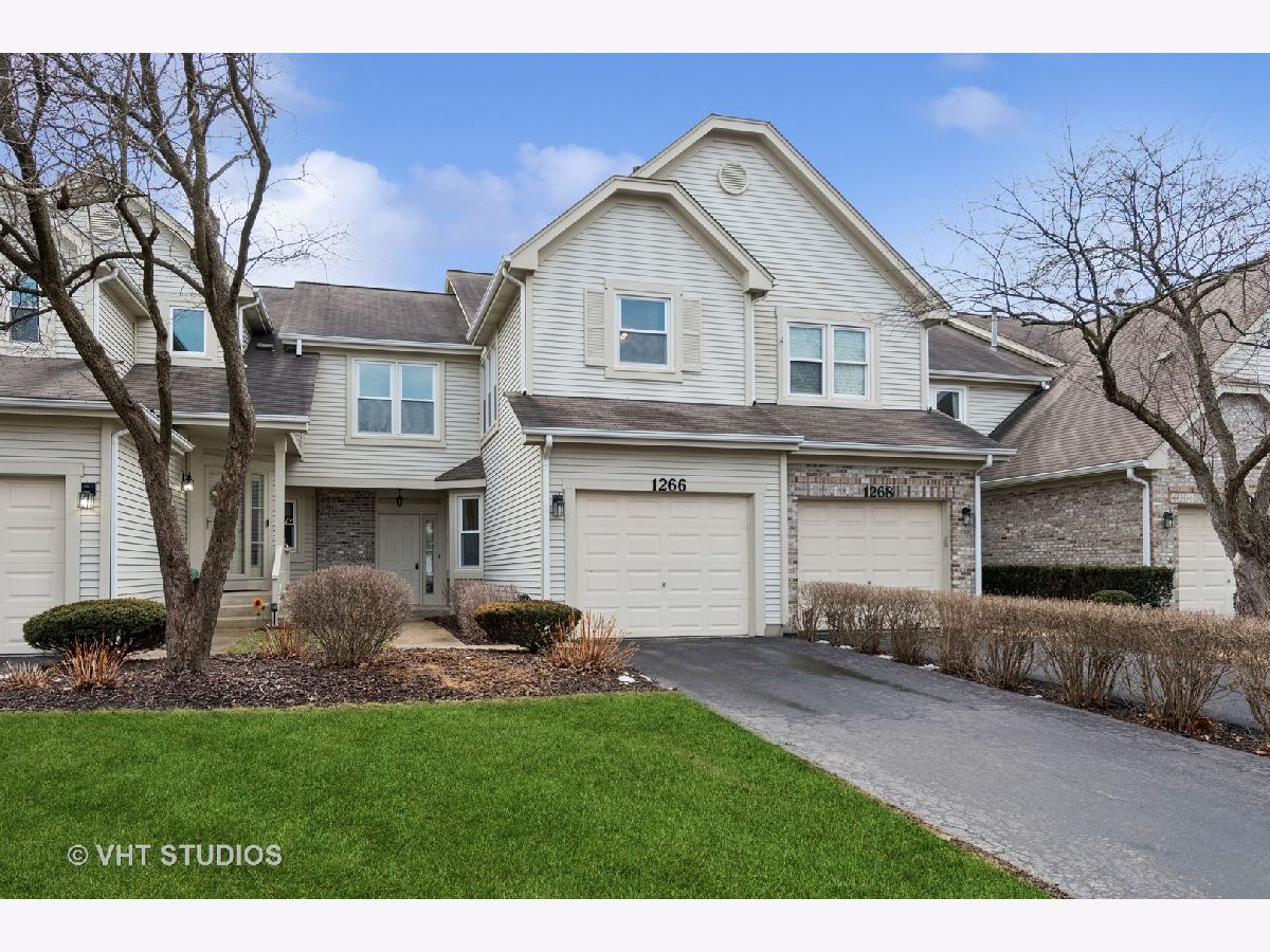 Townhomes & Condos Sold Villas Of The Fields Naperville Illinois, 1266 Rhodes