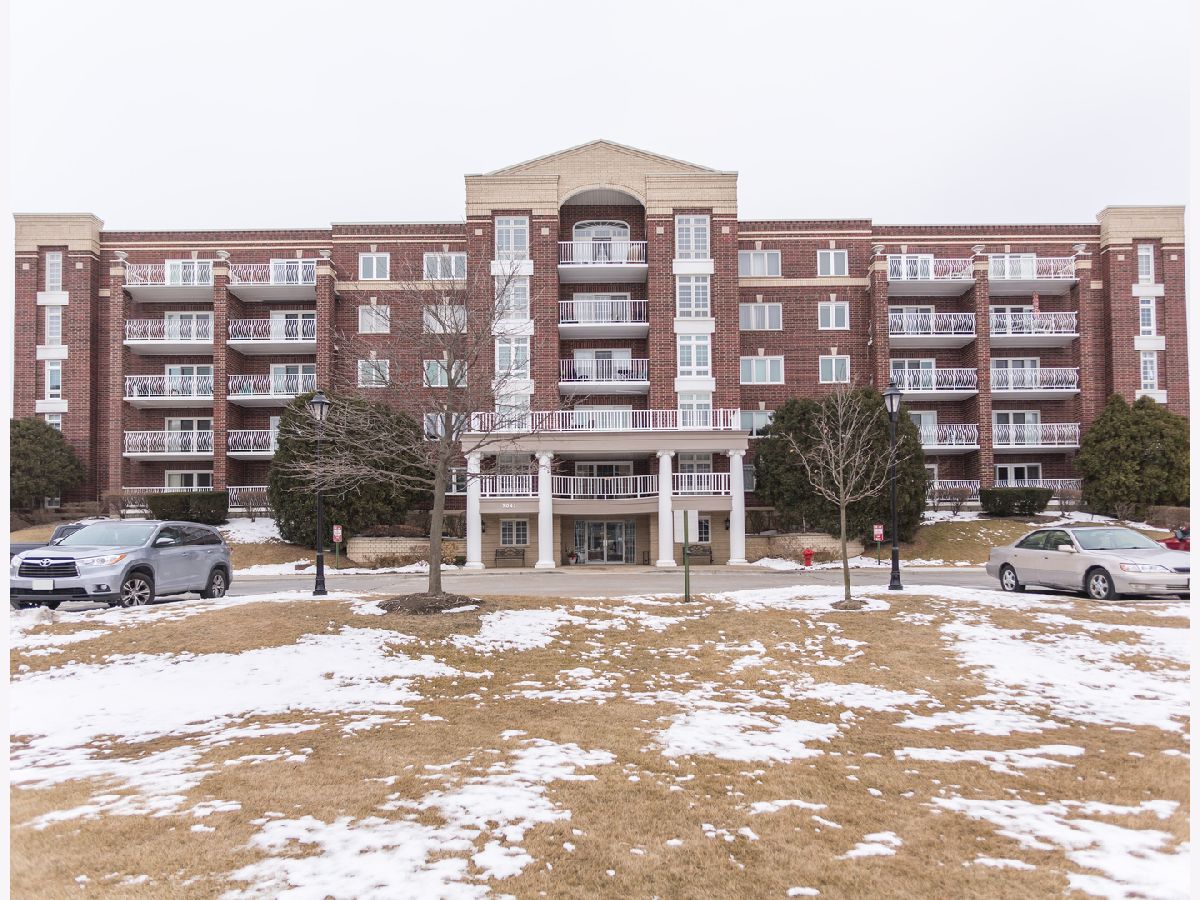 Condominiums Sold Renaissance Niles Illinois, 7041 Touhy