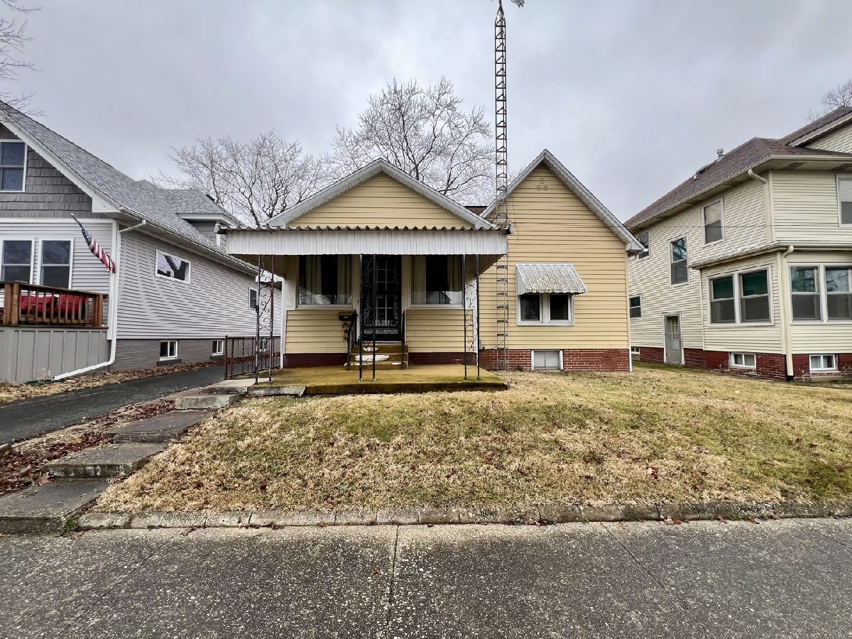  Sold Villa Grove Illinois, 210 Oak