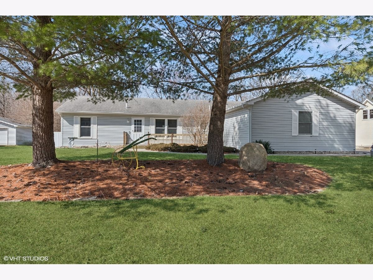  Sold Custer Park Illinois, 35714 Linden