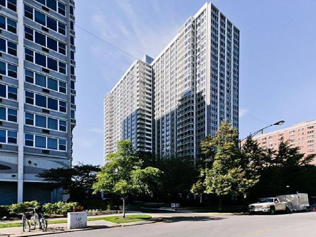 Condominiums Rented Imperial Towers Chicago Illinois, 4250 Marine