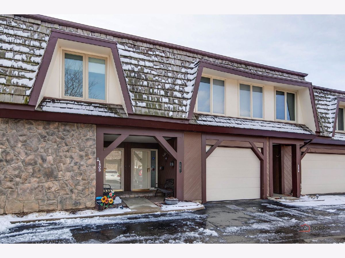 Townhomes Sold Big Oak Glenview Illinois, 1507 Winnetka