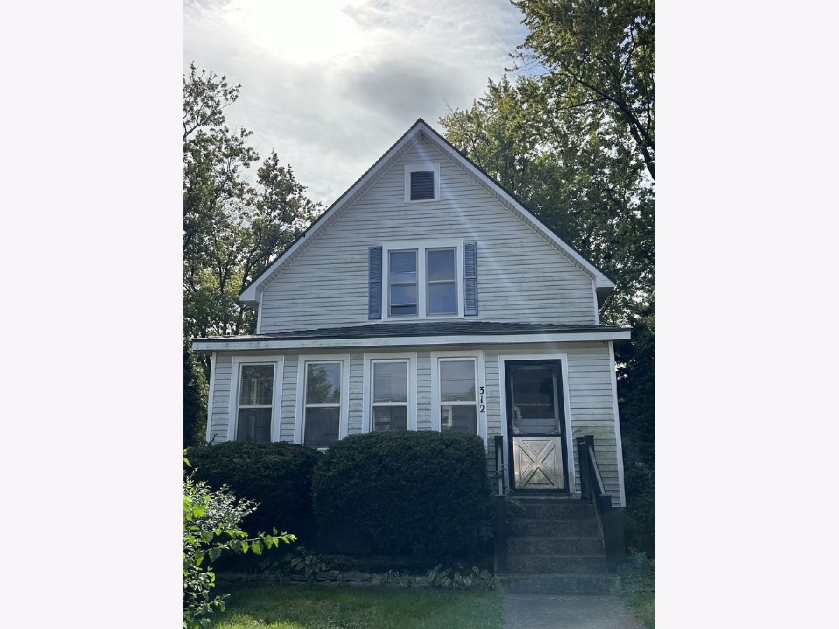  Sold Grant Park Illinois, 312 Dixie