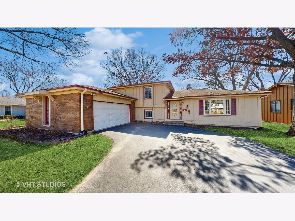 Homes Sold Oak Knoll Cary Illinois, 139 Sherwood