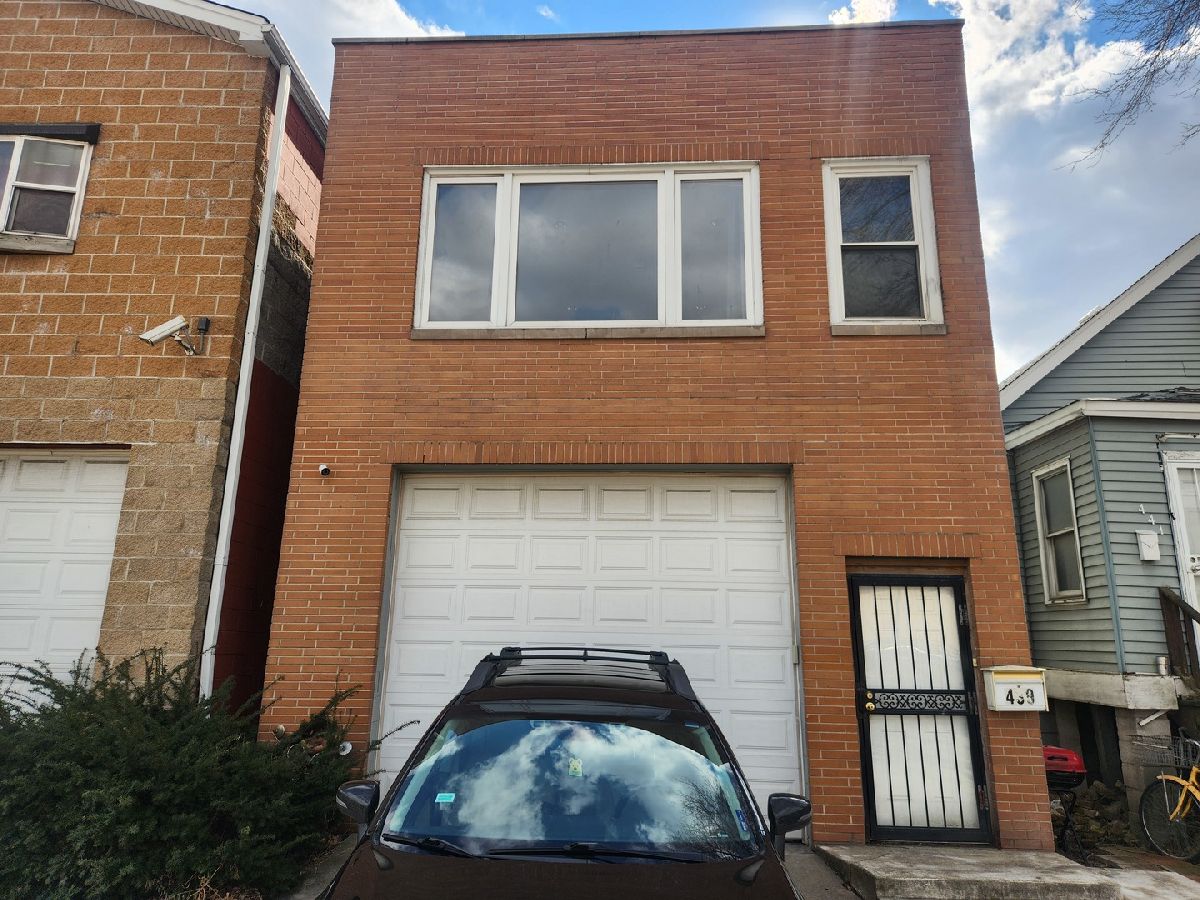 Homes & Condos & Townhomes Rented Canaryville Chicago Illinois, 439 41st