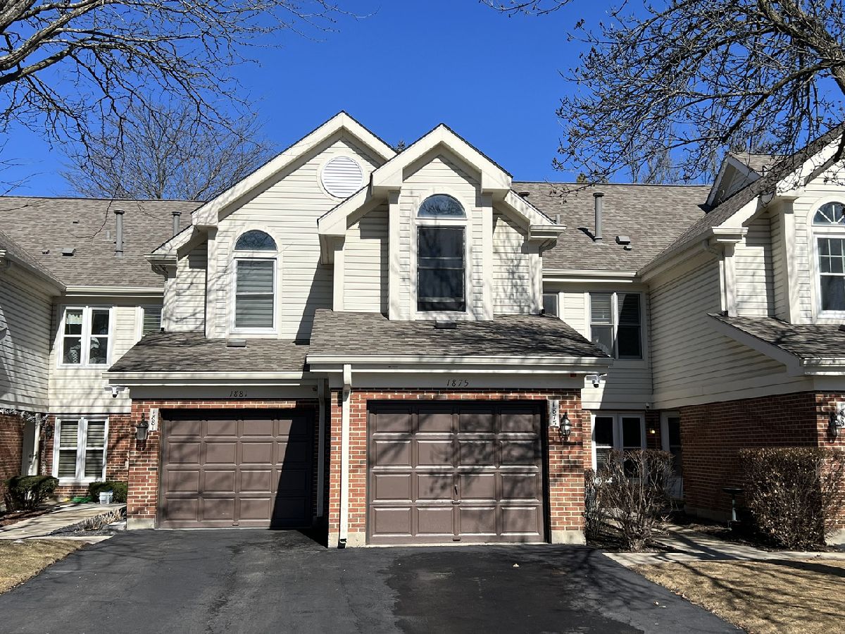 Townhomes & Condos & Homes Rented Surrey Park Arlington Heights Illinois, 1875 White Oak