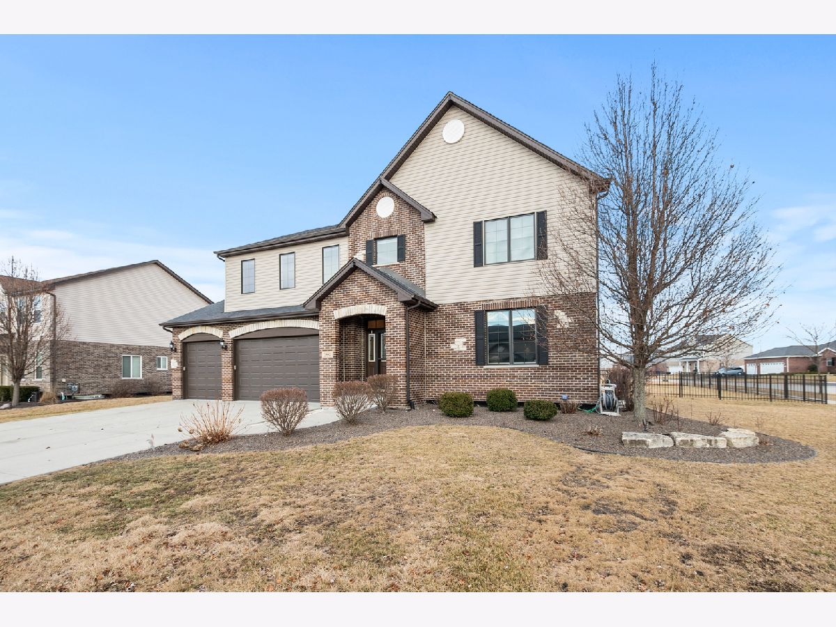 Townhomes & Condos & Homes Sold Nantucket Lakes New Lenox Illinois, 2884 Brett