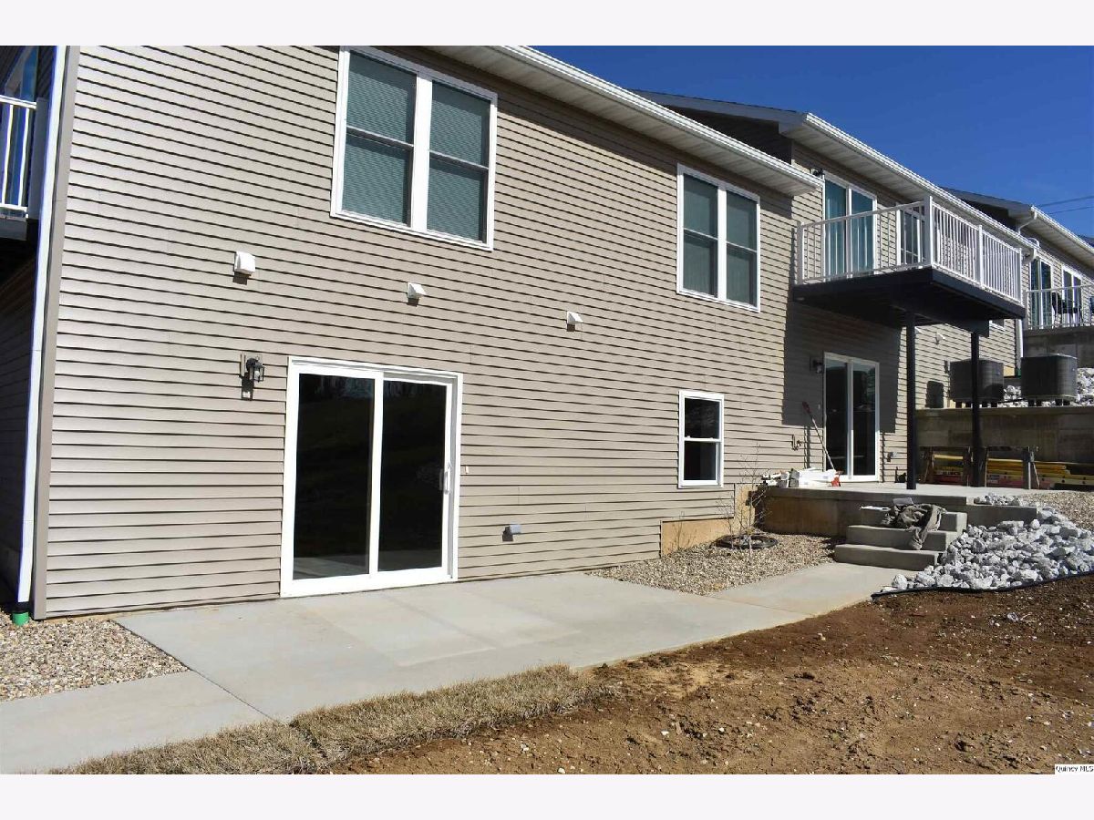 Rented Quincy Illinois, 1142 Westwood Dr
