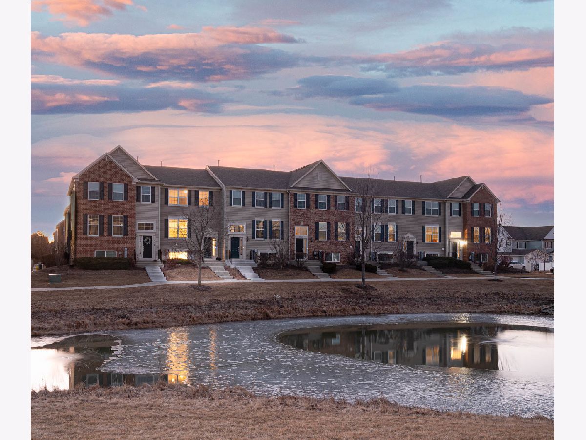 Townhomes & Condos Sold Lake Street Square Grayslake Illinois, 227 Lionel