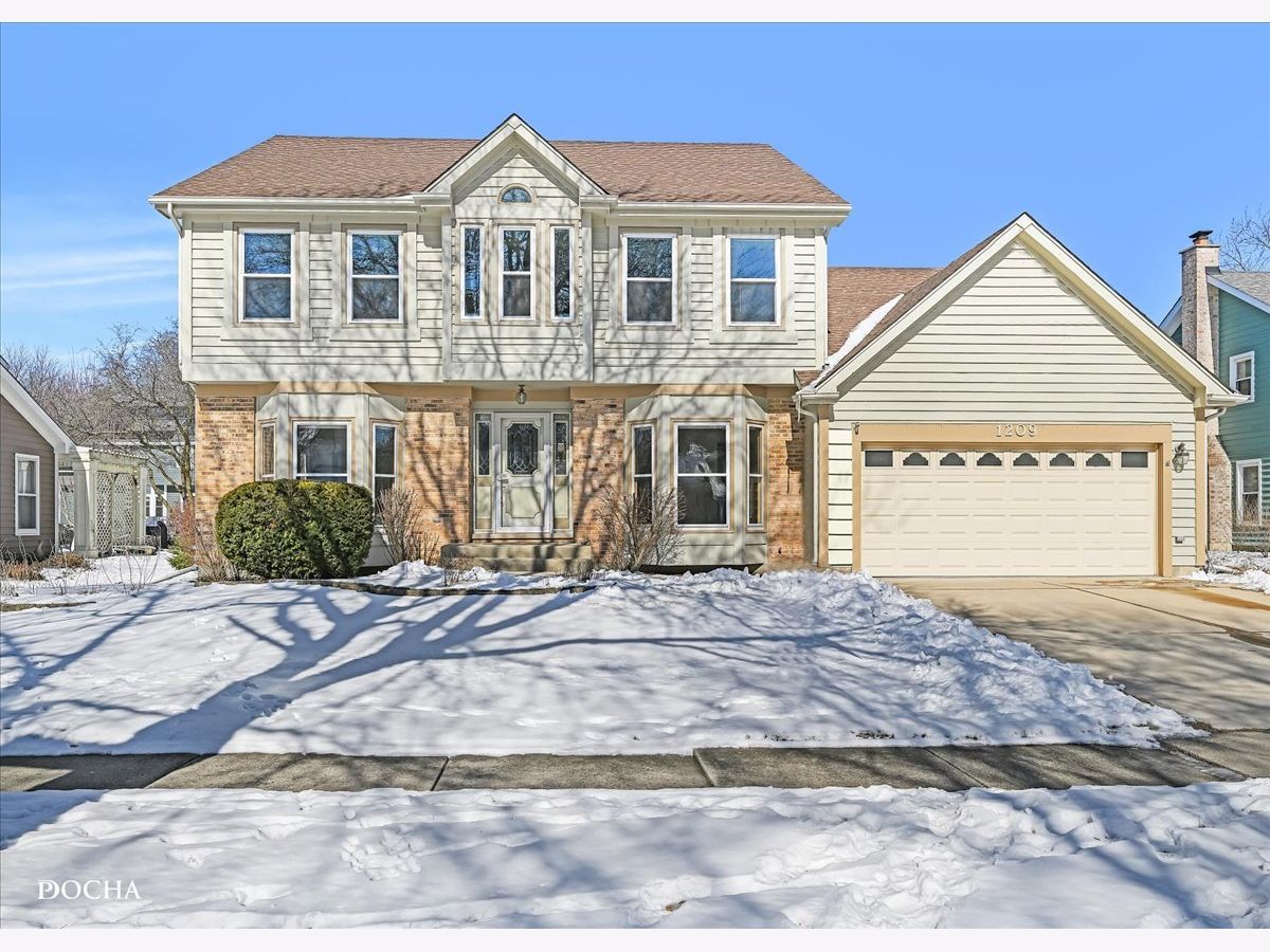 Townhomes & Condos & Homes Sold The Fields Naperville Illinois, 1209 Ardmore