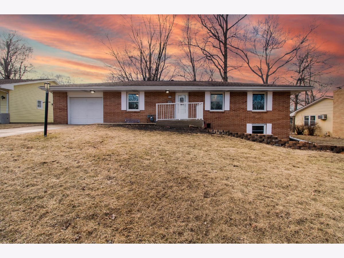 Homes Sold Indian Hills Bloomington Illinois, 10 Foley