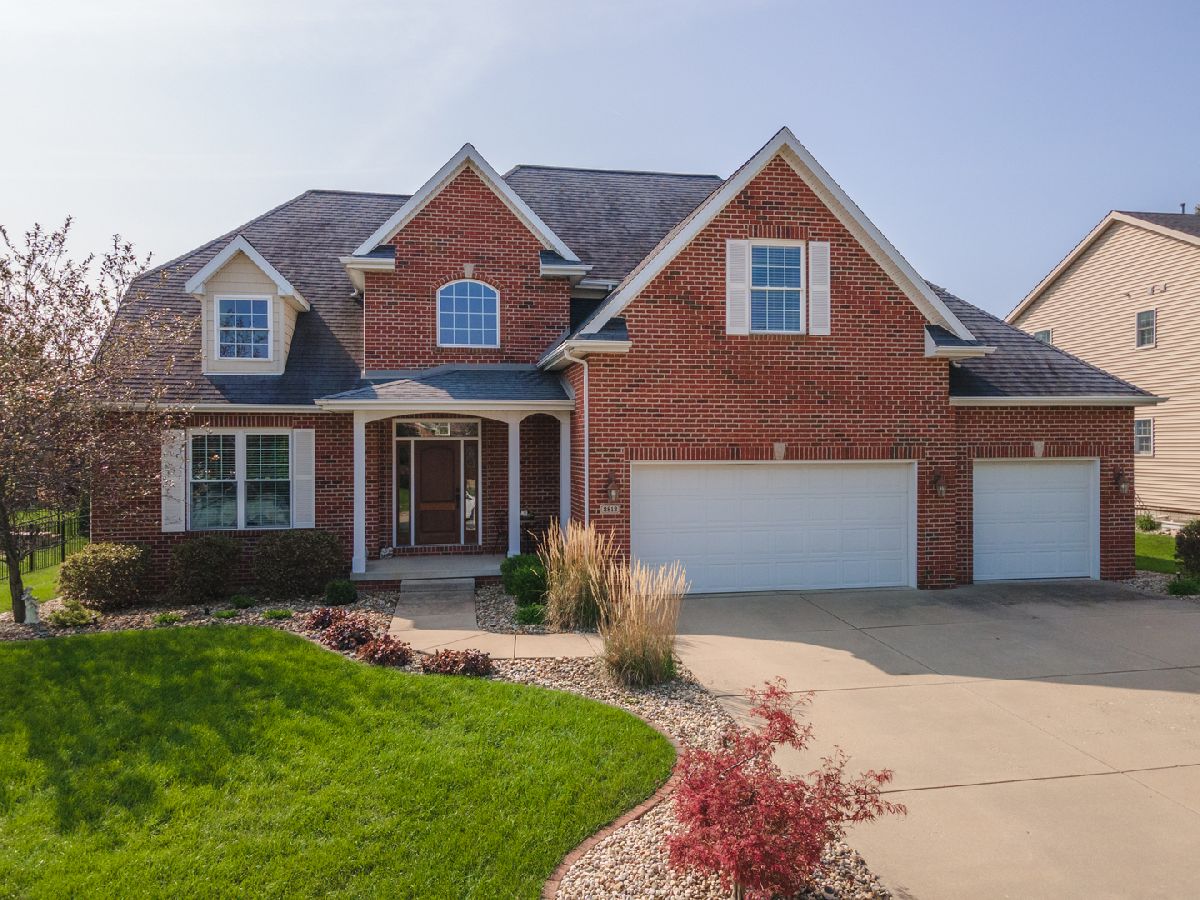 Homes & Condos & Townhomes Sold Tipton Trails Bloomington Illinois, 2813 Degarmo