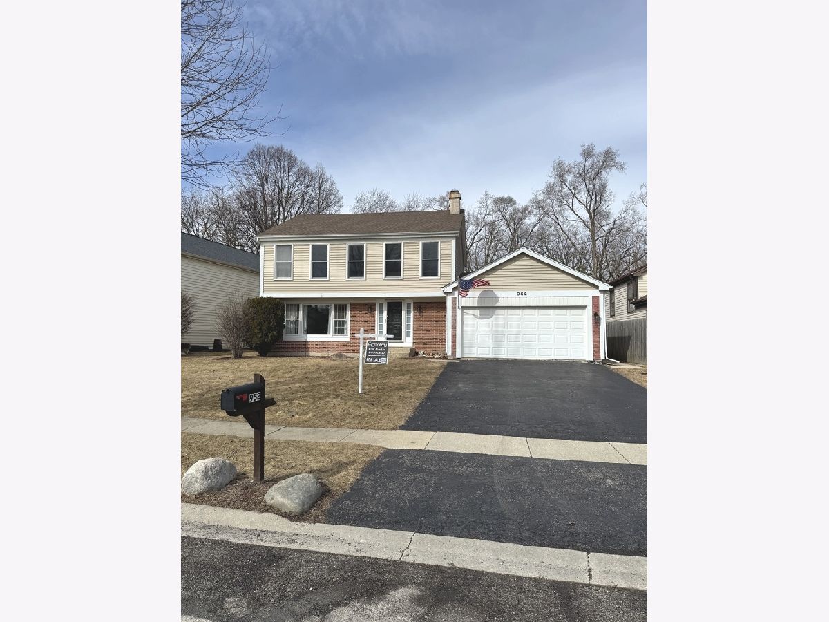 Homes Sold Hawthorn Creek Mundelein Illinois, 952 French