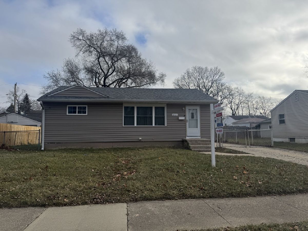  Rented Waukegan Illinois, 2027 Indian