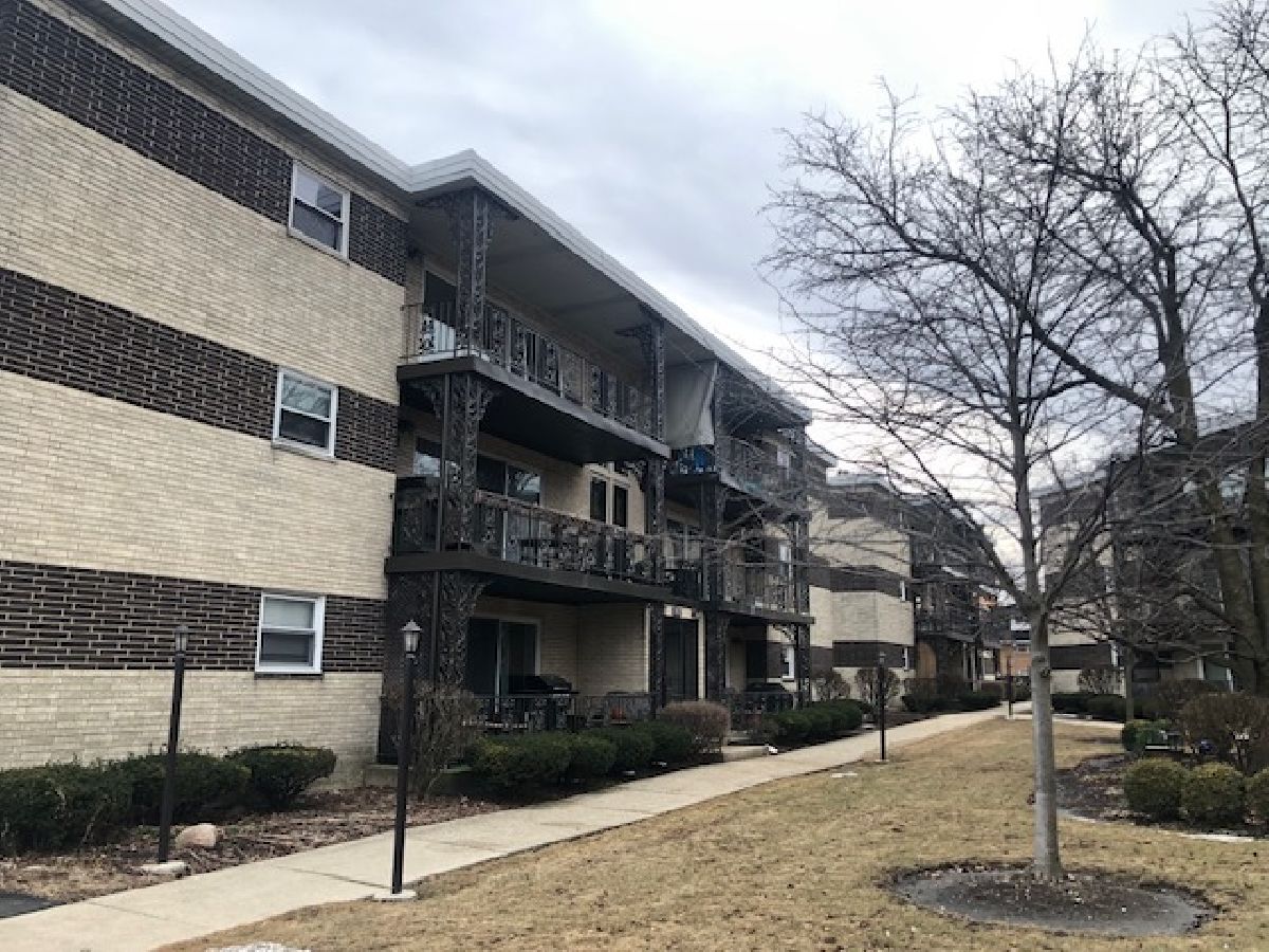 Condominiums Rented Villa Venice La Grange Illinois, 303 Plainfield