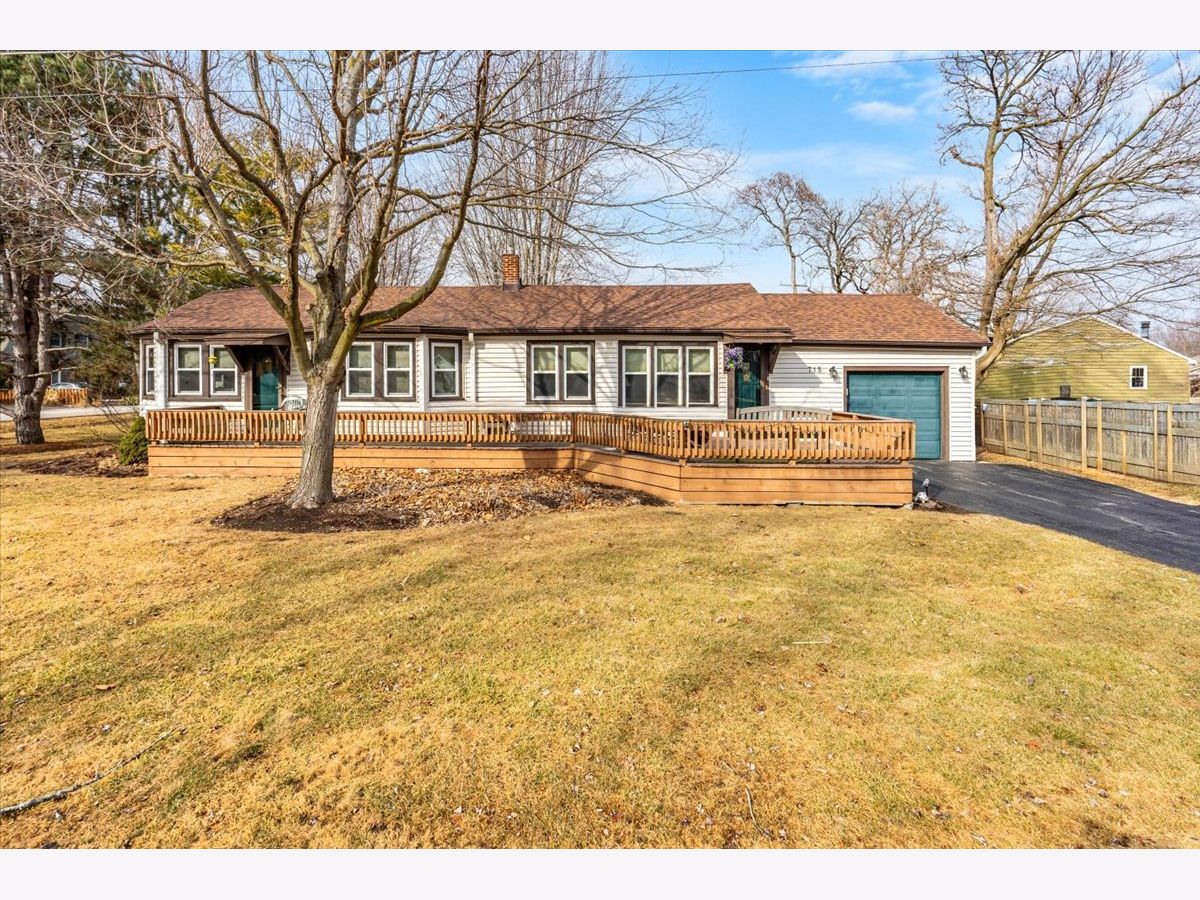 Homes Sold Lake View Villa Wauconda Illinois, 715 Northshore