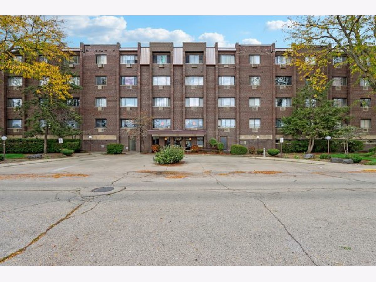 Condominiums Sold Pueblo Commons Chicago Illinois, 8444 Wilson