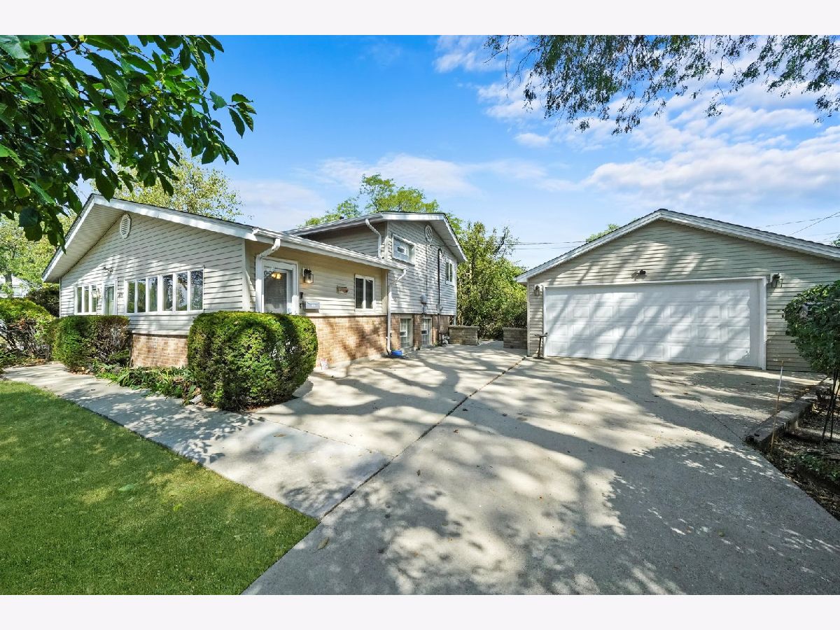 Homes Sold Westwood Park Forest Illinois, 320 Westgate