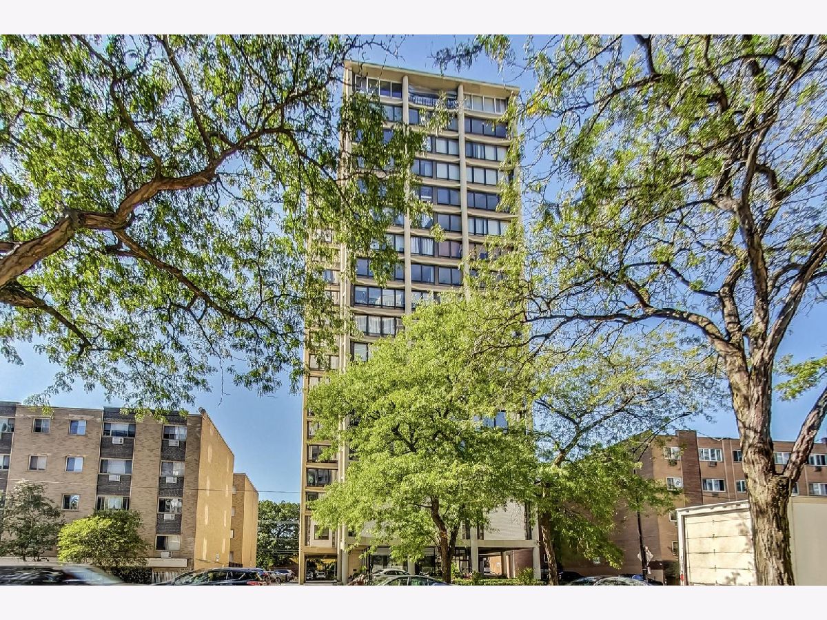 Condominiums & Homes Sold Edgewater Beach Chicago Illinois, 5740 Sheridan