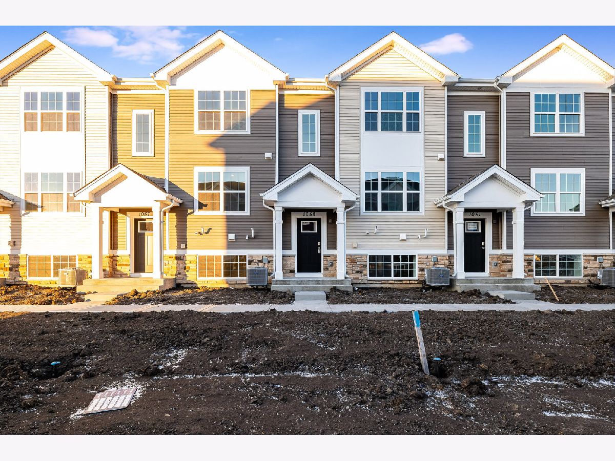  Rented Hampshire Illinois, 1059 Briar Glen