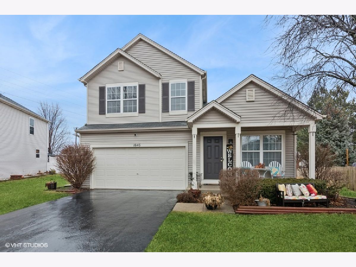 Homes & Townhomes & Condos Sold Wesglen Romeoville Illinois, 1646 Dahlia