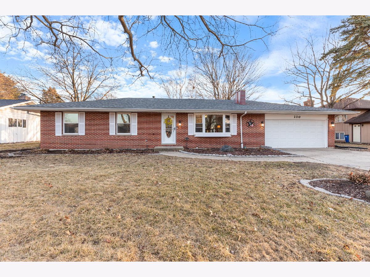 Homes & Condos & Townhomes Sold Countryside Yorkville Illinois, 220 Pleasure