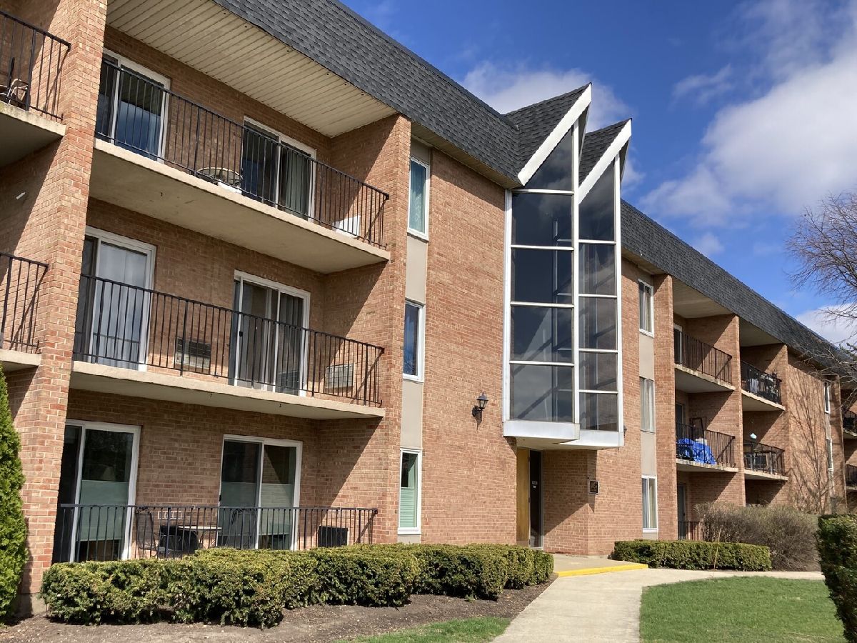 Condos & Townhomes Sold Mill Crossing Naperville Illinois, 1056 Mill