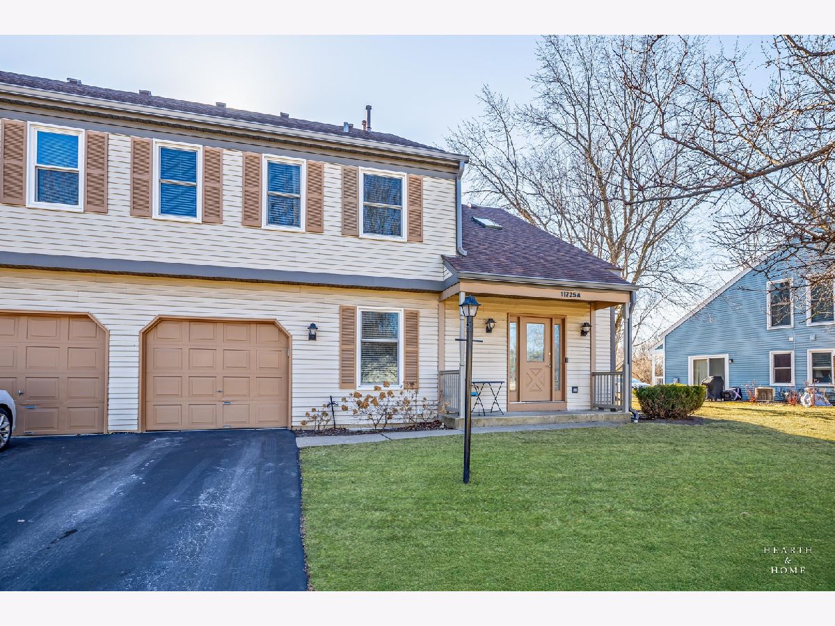 Townhomes & Condos & Homes Sold Woodcreek Huntley Illinois, 11725 Davey