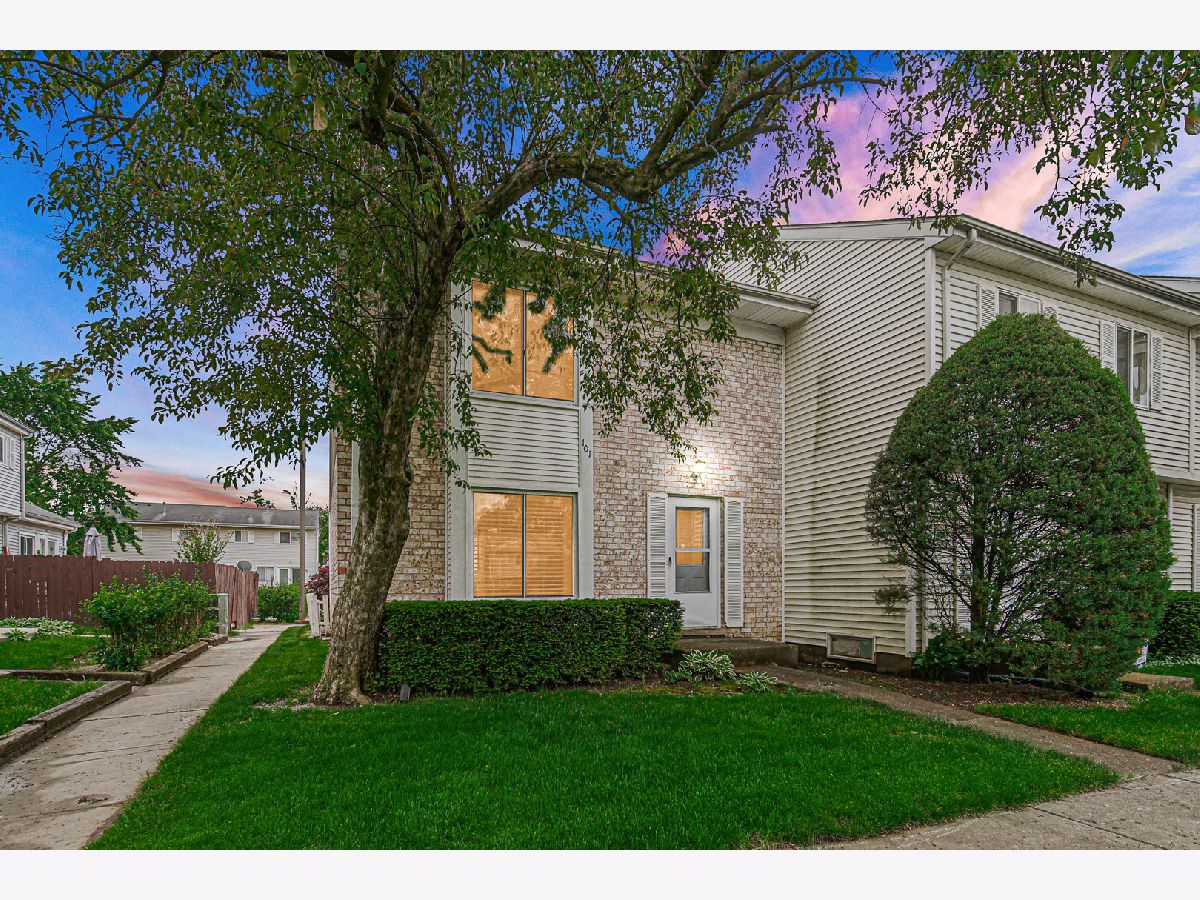 Townhomes Sold Beaconridge Bolingbrook Illinois, 101 Pilgrim