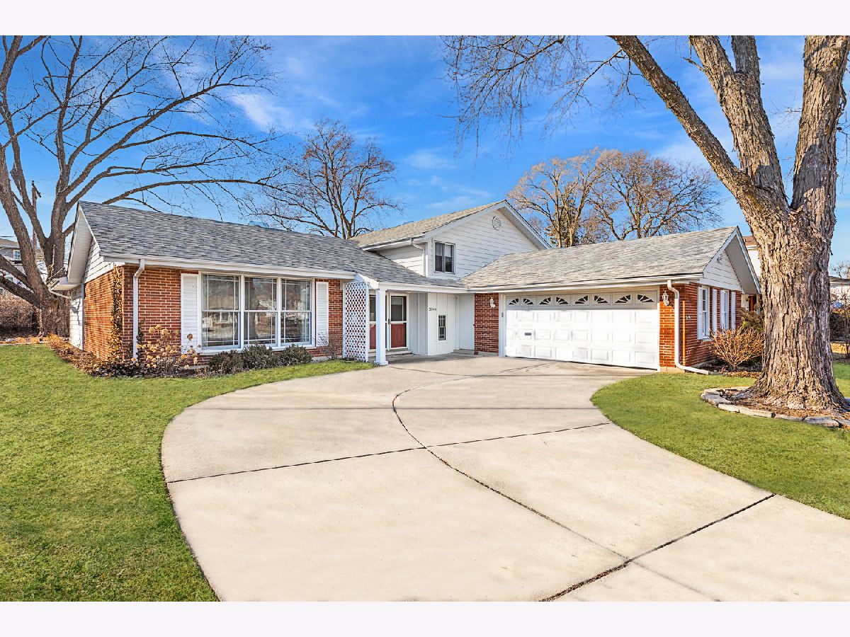 Homes & Condominiums Sold Greenbrier Arlington Heights Illinois, 2006 Shenandoah